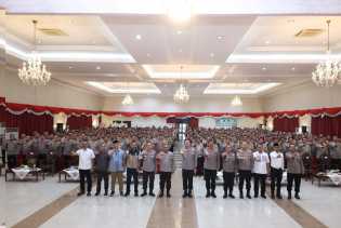 Brigjen Pol Hengki Haryadi Buka Pelatihan Strategis Bhabinkamtibmas Se-Riau