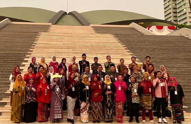 Tiga Warga Pekanbaru Raih Penghargaan Nasional di Bidang Pembangunan Keluarga, Kependudukan dan Keluarga Berencana