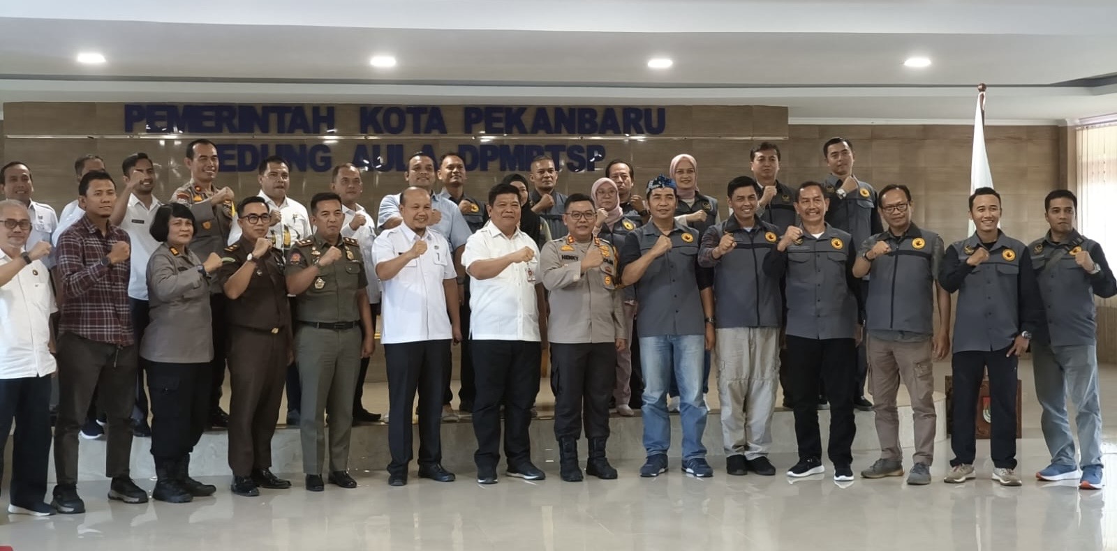 Tim Saber Pungli Pekanbaru Sharing Pengalaman dengan Tim Saber Pungli Bandung