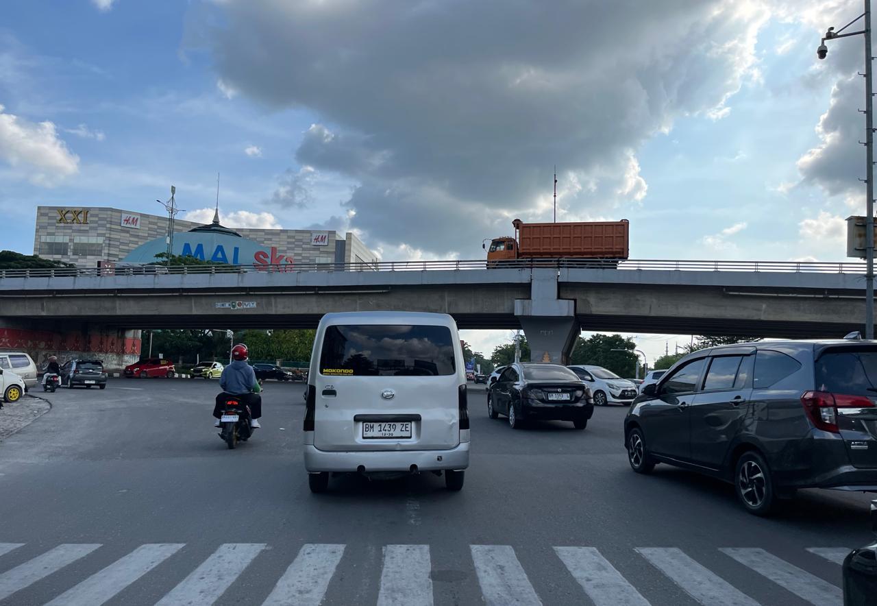 Pemprov Riau Segera Lebarkan Dua U-Turn di Jalan Tuanku Tambusai untuk Urai Kemacetan Simpang SKA