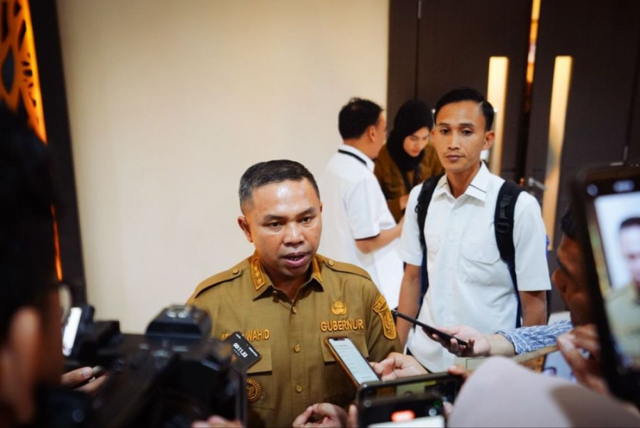 Presiden Prabowo Subianto melakukan pertemuan di Istana Merdeka, Jakarta, pada Selasa, 29 April 2025. Ketua Majelis Permusyawaratan Rakyat (MPR) Ahmad Muzani yang turut serta dalam pertemuan tersebut mengungkapkan sejumlah ha