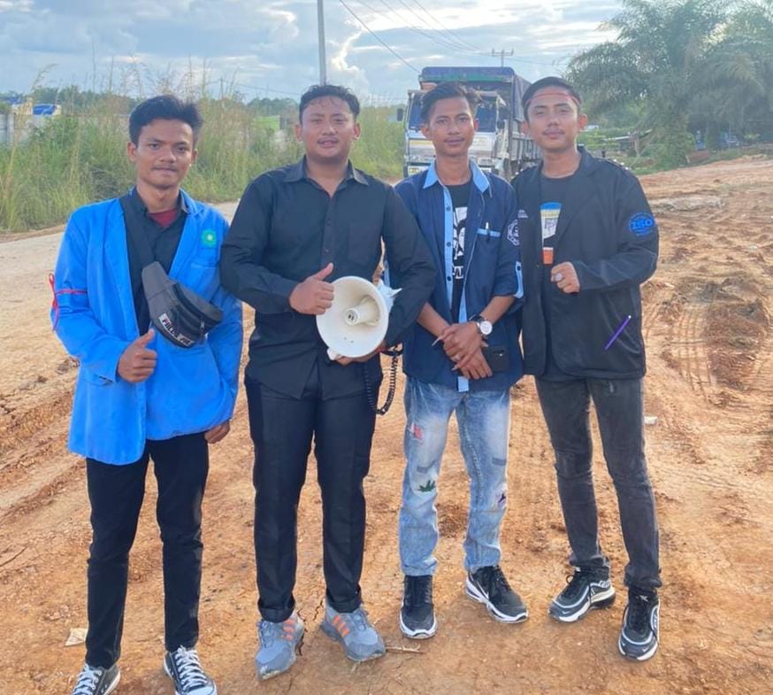 Himpunan Pelajar Mahasiswa Rantau Setingkai Gelar Aksi di Depan PT YBS