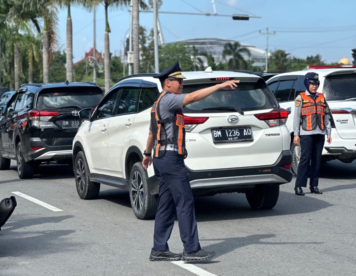 Razia Kendaraan di Depan Purna MTQ Sudirman, Petugas Gabungan Tilang Belasan Kendaraan Angkutan Barang