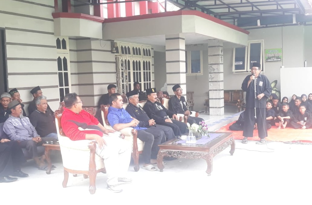 Warga Keluhkan Infrastruktur di Reses Roni Pasla