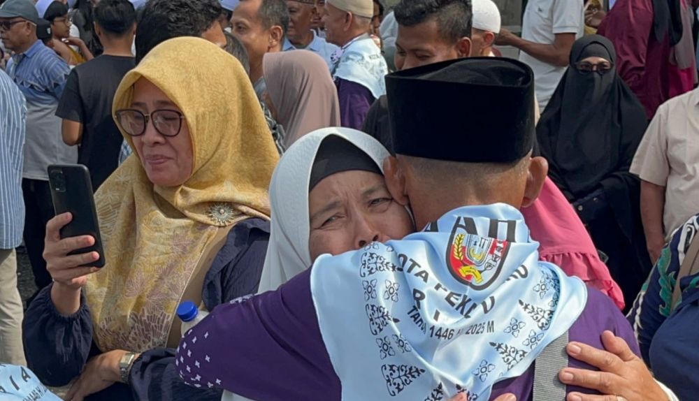 445 Jemaah Haji Pekanbaru Dilepas Penuh Haru Menuju Tanah Suci