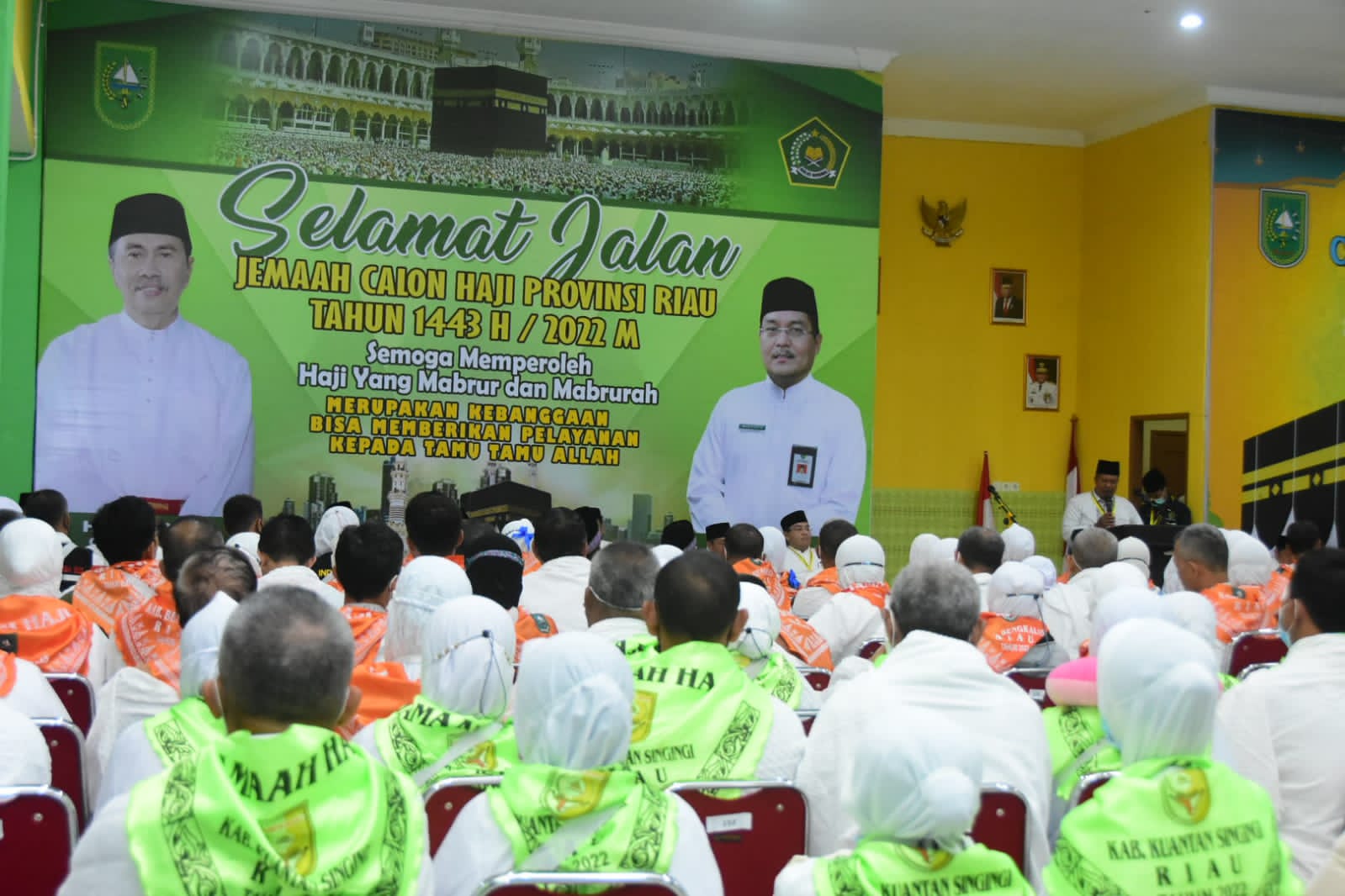 Lepas Keberangkatan CJH, Bupati Kasmarni Minta Doakan Kabupaten Bengkalis