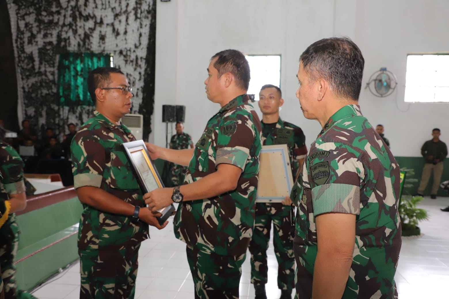 Personil Kodim 0303/Bengkalis Terima Piagam Penghargaan dari KSAD