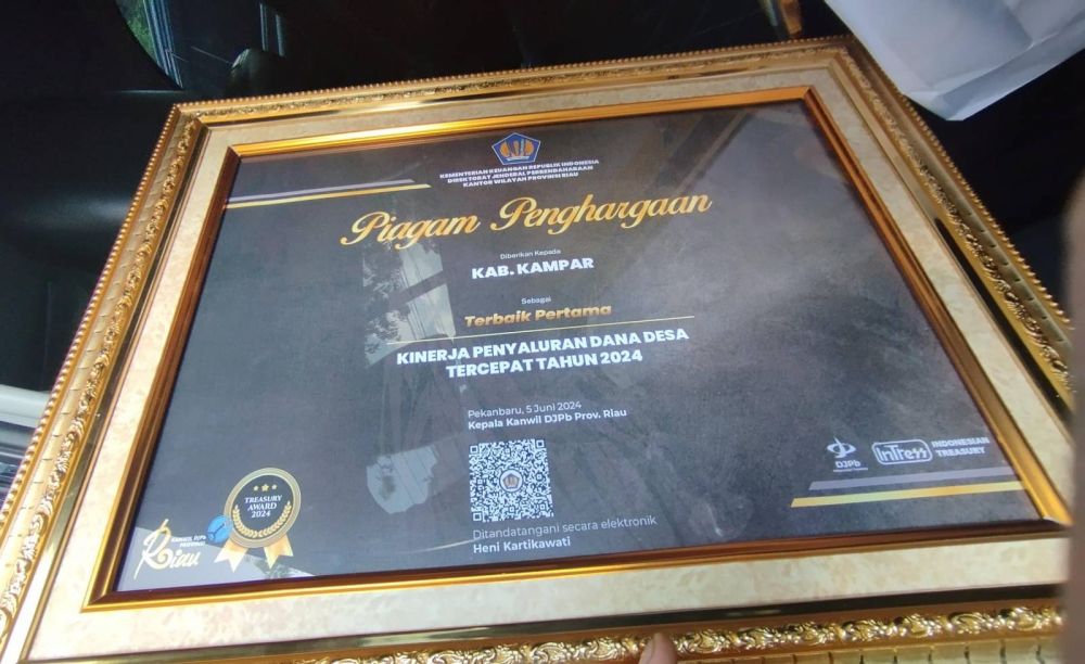 Pemkab Kampar Terima Dua Penghargaan dari Kementerian Keuangan Republik Indonesia