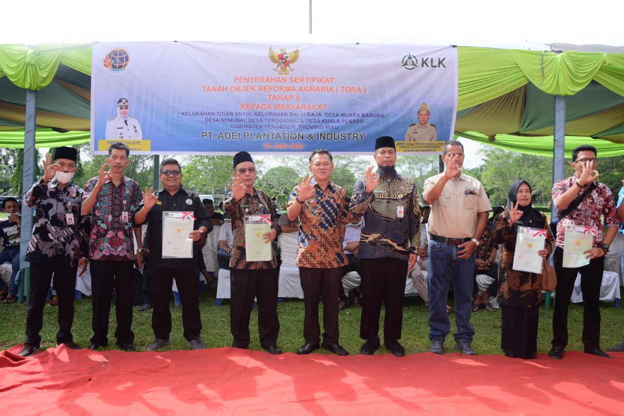 Bupati Kasmarni : Program TORA Bentuk Nyata Kepedulian Pemerintah Kepada Masyarakat