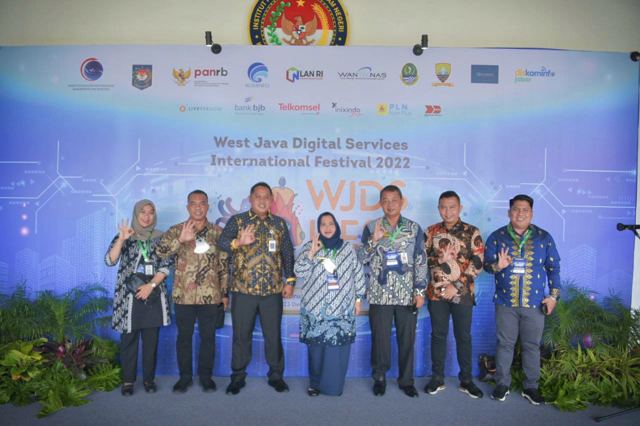 Hadiri WJDS Festival, Bupati Kasmarni : Kita Siap Berkolaborasi Untuk Meningkatkan Sistem Pemerintah Berbasis Elektronik