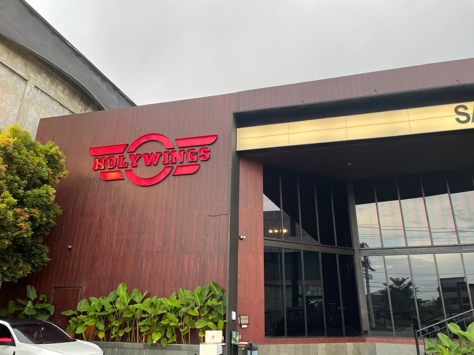 Holywings Pekanbaru Siap Sukseskan Vaksinisasi Massal bersama Polda Riau dan Polresta Pekanbaru
