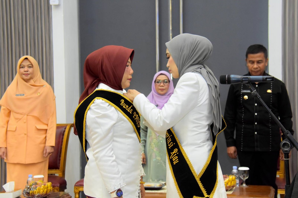 Bunda PAUD Riau Dorong Literasi Anak Usia Dini Lewat Pengukuhan di Kampar