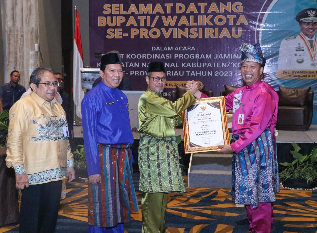 Pekanbaru Terima Penghargaan Jaminan Kesehatan Nasional