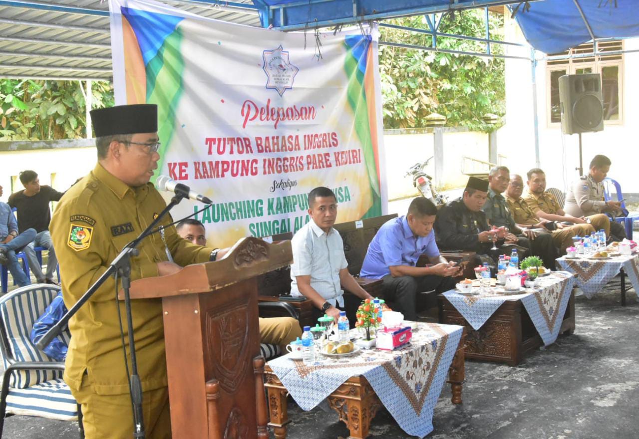 Tingkatkan SDM, Bupati Bengkalis Melepas Tutor Pengembangan Bahasa Inggris
