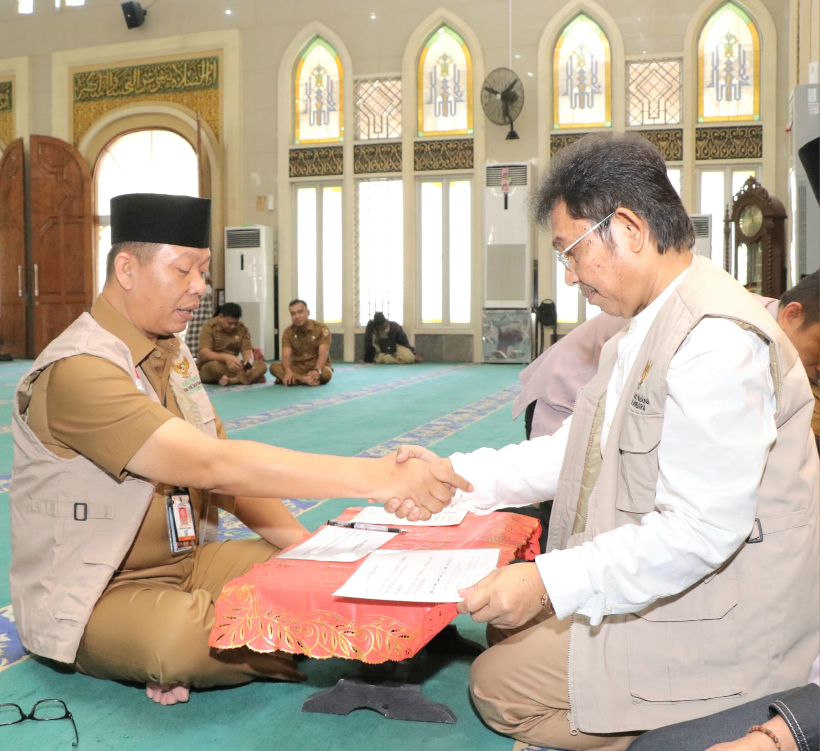 Sekdako Pekanbaru Jadi Petugas Amil Zakat