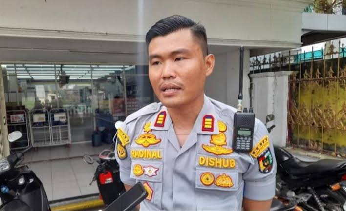 Dishub Ingatkan Pengendara Tak Buat Parkir Berlapis di Kawasan Kantor Gubernur